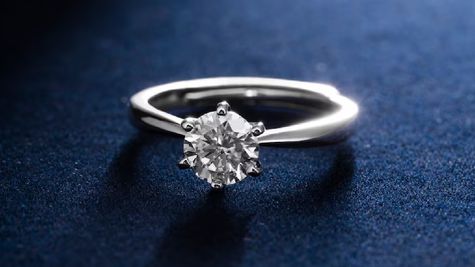 Silver Price: चांदी में देखी जा रही शानदार तेजी, क्या इसमें निवेश होगा फायदेमंद