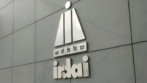 Health Insurance New Rules: हेल्थ इंश्योरेंस के लिए हटाई गई एज लिमिट, जानें क्या हैं नए नियम