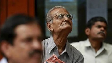 मौज से कटेगा बुढ़ापा! SBI सीनियर सिटीजन को FD पर दे रहा तगड़ा ब्याज, होगी मोटी कमाई