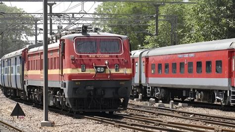 सीट पर ‘अवैध कब्जा' जमाने वालों की खैर नहीं, भीड़भाड़ की शिकायतों के बीच, रेलवे ने लिया ये एक्शन