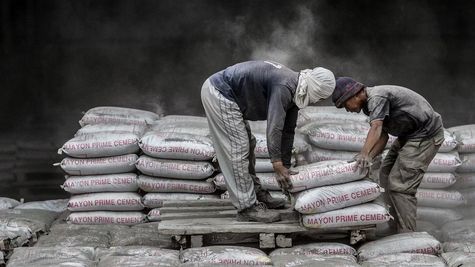 घर बनाना होगा सस्ता! इन सीमेंट कंपनियों ने कीमतों में की कटौती, ₹15 तक गिरे बोरी के दाम