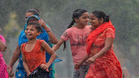 Weather Update Today: UP, महाराष्ट्र, कर्नाटक, समेत इन राज्यों में आज कैसा रहेगा मौसम? IMD ने जारी किया अनुमान