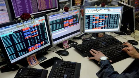 Stock Market Updates: शेयर बाजार में बना रिकॉर्ड, निफ्टी 24400 के पार बंद, सेंसेक्स करीब 400 अंक चढ़ा