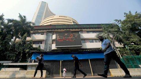 Stock Market Triggers: बाजार में बिकवाली के संकेत, ग्लोबल मार्केट में करेक्शन, जानें आज के ट्रिगर्स