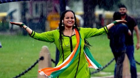 Delhi Weather Update Today: दिल्ली में आज होगी झमाझम बारिश? मौसम विभाग ने जारी किया अलर्ट