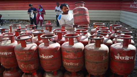 हर साल 1.5 लाख जिंदगियां बचा रहा LPG सिलेंडर, कम हुई स्वास्थ्य संबंधी परेशानियां, इस स्टडी में हुआ खुलासा