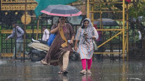 Delhi Weather Today: दिल्ली में आज झमाझम बारिश से मौसम सुहाना, IMD ने बताया अगले हफ्ते कैसा रहेगा मौसम?