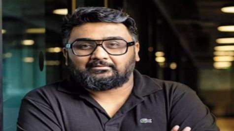 Success Story: पैसों कमी के चलते डिलीवरी बॉय से लेकर डेटा एंट्री का किया काम, आज है करोड़ों की कंपनी के मालिक