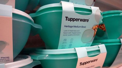 Tupperware Bankruptcy News: घर-घर में फेमस हैं इस कंपनी के Tiffin Box, अब हो गई Bankrupt, आखिर क्या है कारण?