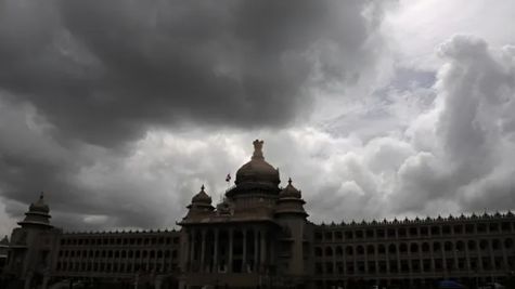 Bangalore Weather Today: क्या आज मिलेगी बैंगलोर के लोगों को बारिश से राहत, देखें क्या कहती है IMD की रिपोर्ट?