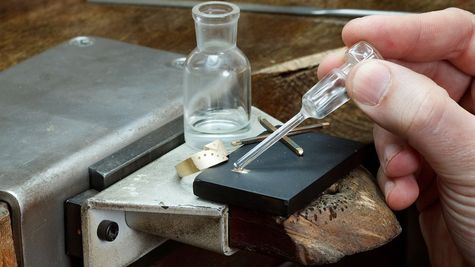 How to Check Gold Purity: धनतेरस में खरीद ली ज्वैलरी ? ऐसे 5 आसान तरीकों से हो जाएगी शुद्धता चेक