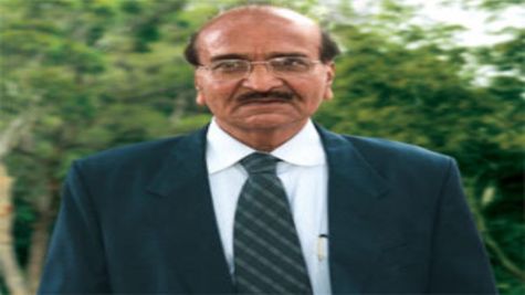 Success Story: साइकिल में कभी बेचा करते थे डिटर्जन, आज है करोड़ों रुपये की कंपनी के मालिक,कौन है ये शख्स