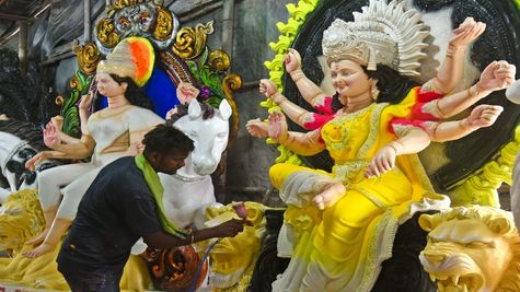 Kalash Sthapana Muhurat 2024: शारदीय नवरात्रि की आज से शुरुआत, जान लें कलश स्थापना का शुभ मुहूर्त और नियम 