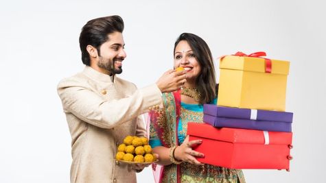 Bhai Dooj 2024 Financial Gifts: सिर्फ Chocolatesऔर Teddy Bear नहीं, अपनी बहन को दीजिए ये 5 फाइनेंशियल गिफ्ट!