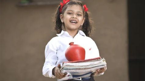 Sukanya Samriddhi Yojana: पोस्ट ऑफिस या बैंक, किसमें खोलें सुकन्या समृद्धि योजना अकाउंट? इन चीजों को करें चेक