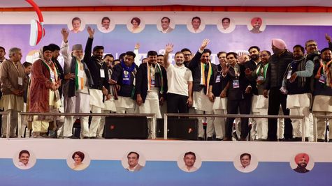 Mehngai Mukt Yojana: कांग्रेस का चुनावी ऐलान! सस्ता रसोई गैस, फ्री राशन और बिजली बिल पर छूट का वादा 