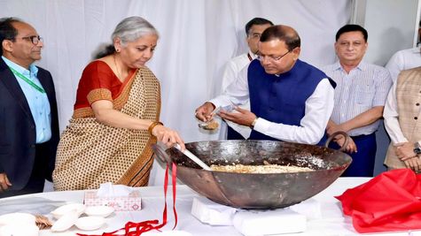 Budget 2025 Halwa Ceremony:  हलवा सेरेमनी आज होगा! वित्त मंत्री करेंगी रस्म की शुरुआत, जानें क्यों है खास