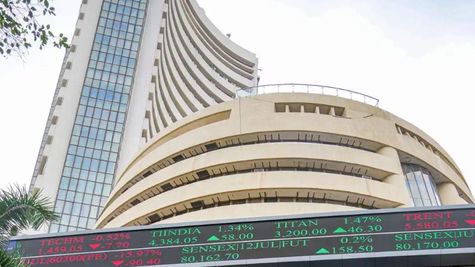 Stock Market Update: बाजार में छाई रही हरियाली, सेंसेक्स 450 अंक के पास उछलकर बंद, निफ्टी 23,345 के करीब बंद