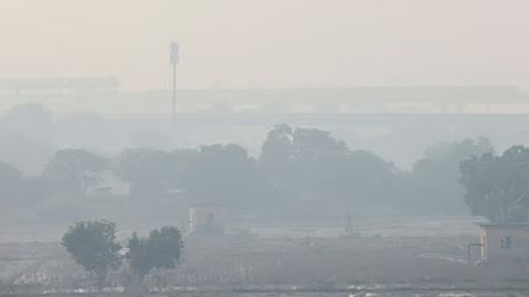 Aaj Ka Mausam: पहाड़ों पर बर्फबारी से बढ़ने लगी ठंड! जानें दिल्ली-NCR समेत देशभर में मौसम का हाल