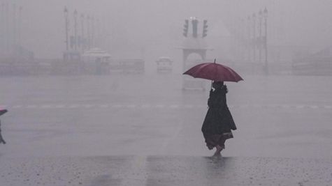 Aaj ka Mausam: अगले 3 दिन इन राज्यों में भारी बारिश का अलर्ट, बढ़ेगा शीतलहर और प्रचंड ठंड का सितम