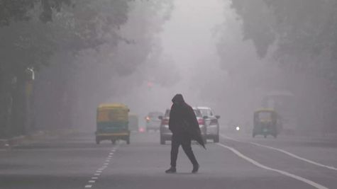 Aaj Ka Mausam: कहीं भारी बारिश तो कहीं घने कोहरे का अलर्ट, देशभर में ठंड का सितम जारी, जानें दिल्ली का हाल