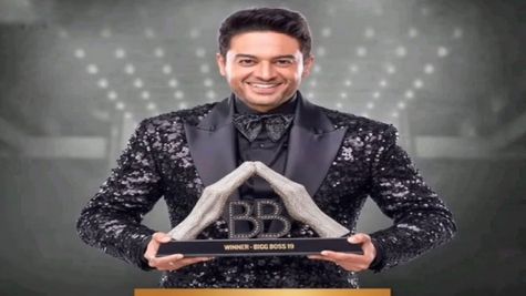 गौरव खन्ना को मिली Bigg Boss 19 की चमचमाती ट्रॉफी, साथ 50 लाख रुपये, अब नेट वर्थ क्या है?