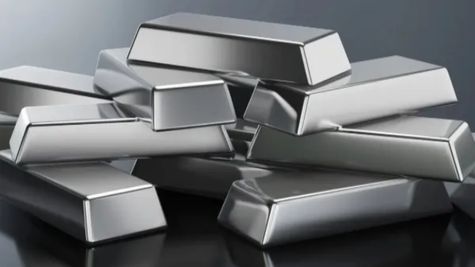 Silver Price Today: सोने की रिकॉर्ड रैली के बाद चांदी ने बनाया नया इतिहास, ऑलटाइम हाई पर पहुंचीं कीमतें