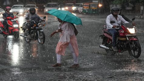 Aaj Ka Mausam: दिल्ली-NCR में फिर लौटा कोहरा, 30 जनवरी को कड़ाके की ठंड का 'येलो अलर्ट'