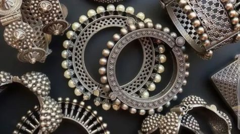 Silver Rate Today: घरेलू बाजार में चांदी ऊंचाई पर, 4 दिन में ₹25,000 उछली, आपके शहर में क्या है सिल्वर रेट