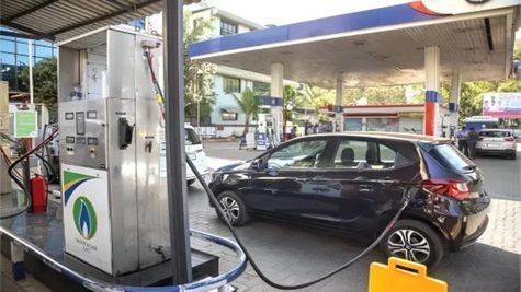 CNG and PNG Prices Cut: बजट से पहले बड़ी राहत! CNG-PNG की कीमतों में कटौती, जेब को आराम
