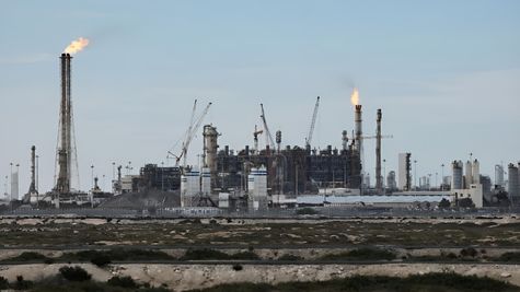 Qatar LNG: दुनिया के सबसे बड़े LNG सेंटर पर हमला, गैस सप्लाई पर संकट! क्या भारत में महंगी होगी रसोई गैस?