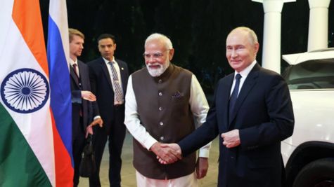 Russia की हालत खराब! अब भारत से पेट्रोल मांग रहे हैं Putin! | Ukraine War 
