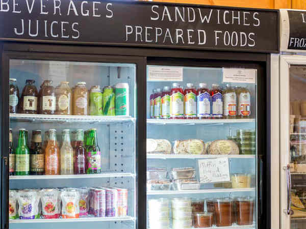 छोटी किराने की दुकान