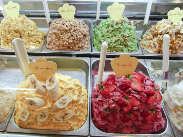 आइसक्रीम पार्लर