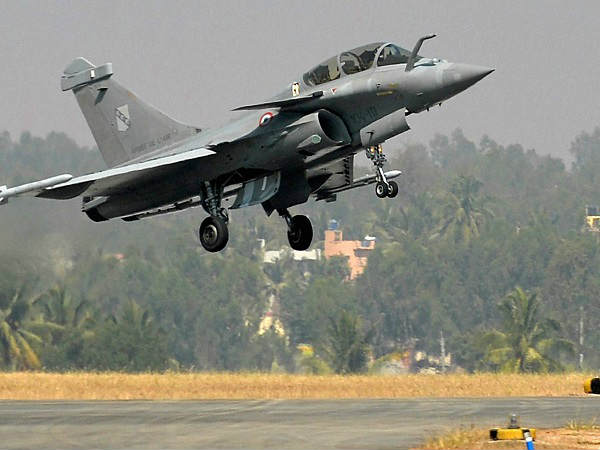 हाल ही में फ्रांस के साथ हुआ है सौदा