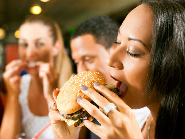 यूनीक स्टाइल स्नैक्स सेंटर