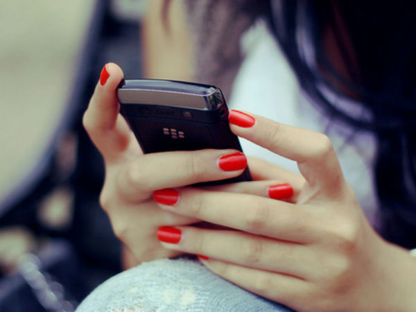 कैसे भेजे SMS