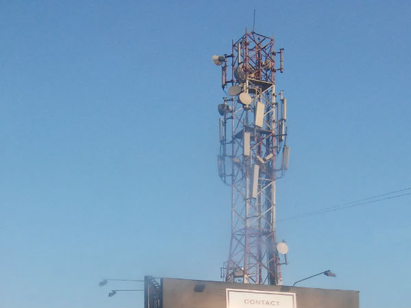 टावर लगाइए, हजारों कमाइए