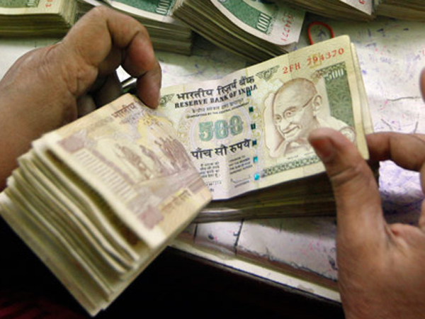 ट्रेन में नहीं लिए जा रहे हैं 1000-500 के नोट