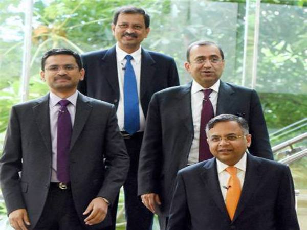 कई टास्क फोर्स के सदस्य भी रह चुके हैं