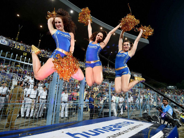 प्रोफेशनल चीयरलीडर्स 