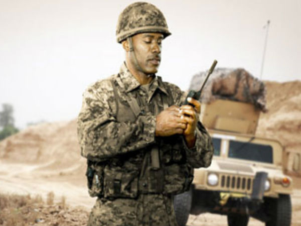 किस-किस को मिलेगा यह फोन 