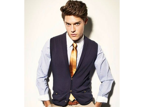 सूट-बूट पहनिये और पैसे कमाइये 