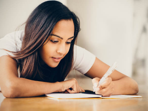 1,00,000 रुपए का शिक्षा बीमा 