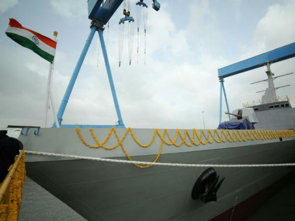 गश्ती जहाज के नाम हैं साची और श्रुति 