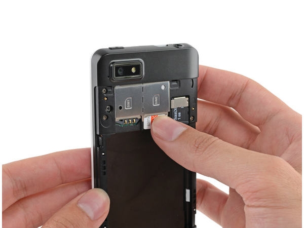 भीग जाने पर ऐसे बचाएं फोन को 