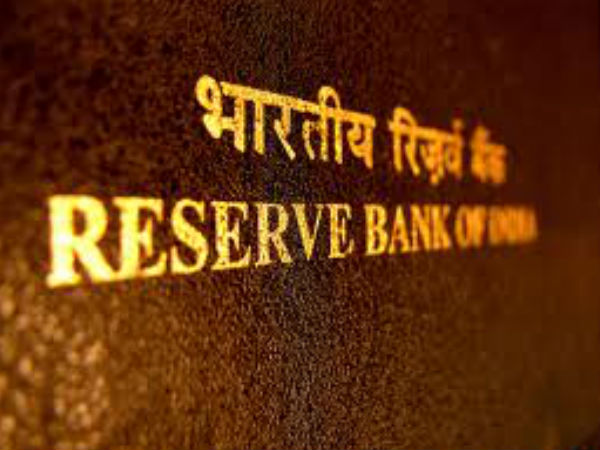 सर ओसबोर्न स्मिथ RBI के पहले गवर्नर 