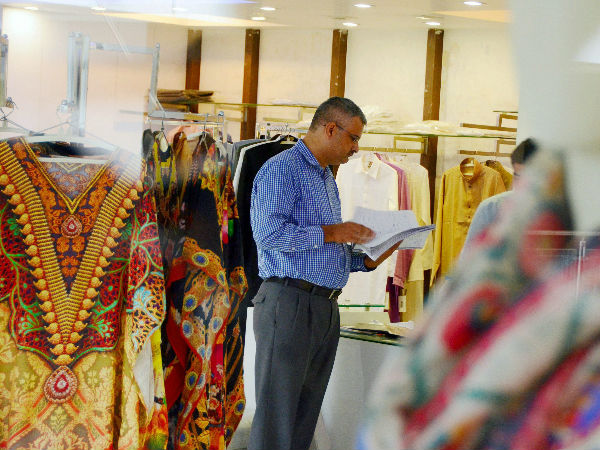 लीडरशिप के साथ मॉनिटर भी करते हैं 