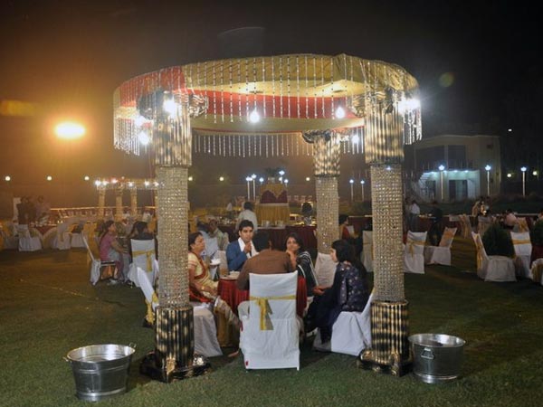 कैटरिंग में कम था टैक्‍स 