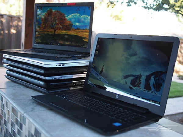 पावरबैंंक और लैपटॉप 